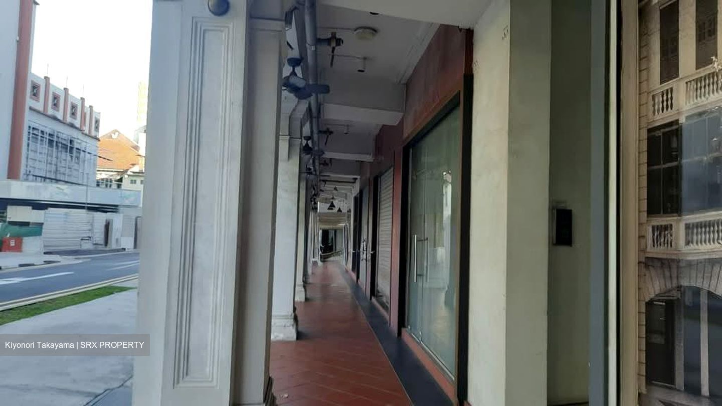 Mackenzie Road (D9), Retail #560946501